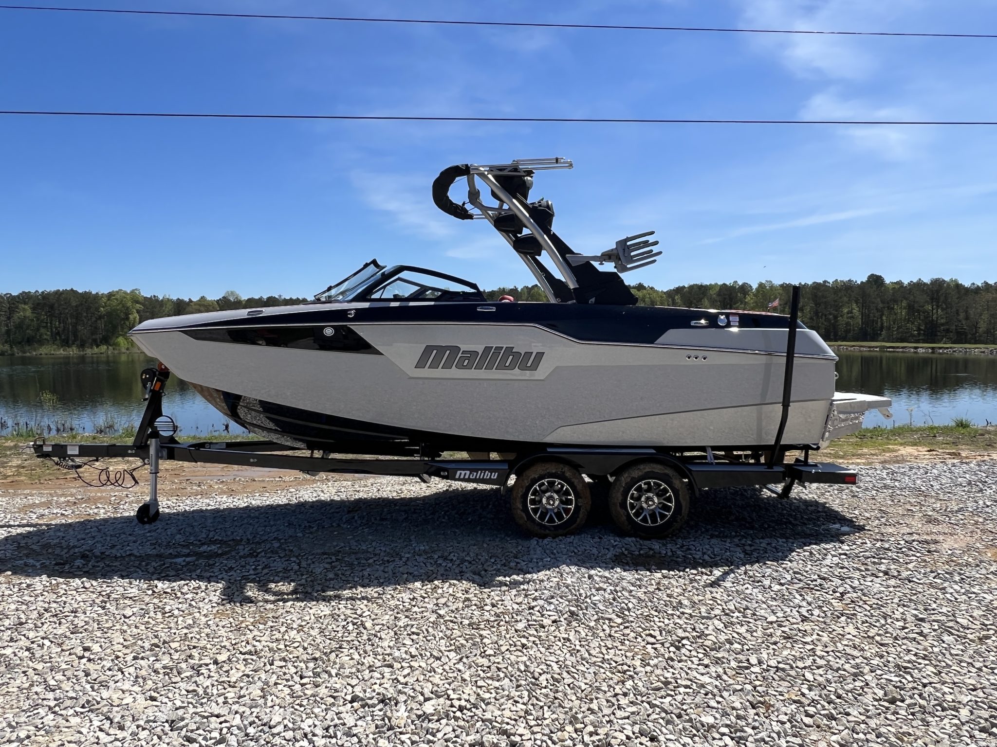 2024 MALIBU 25 LSV Lee County Inboard